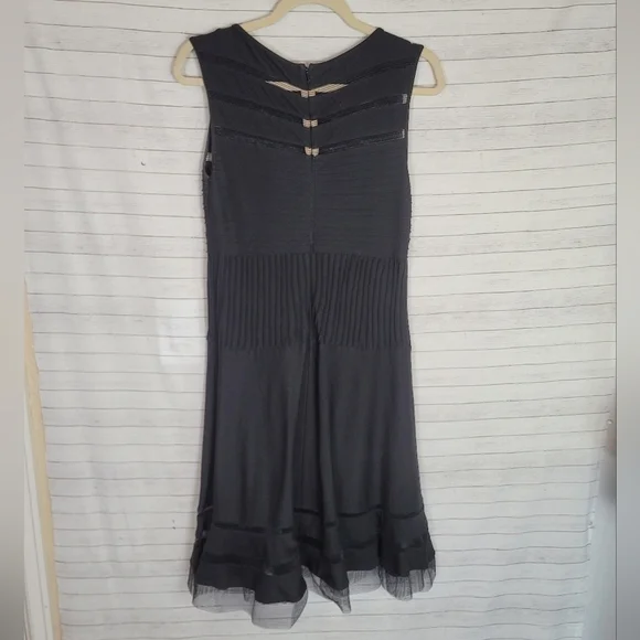 Tadashi Shoji Fit & Flare Sleeveless Illusion Stripes Dress in Black, sz Med Pet - Picture 11 of 16